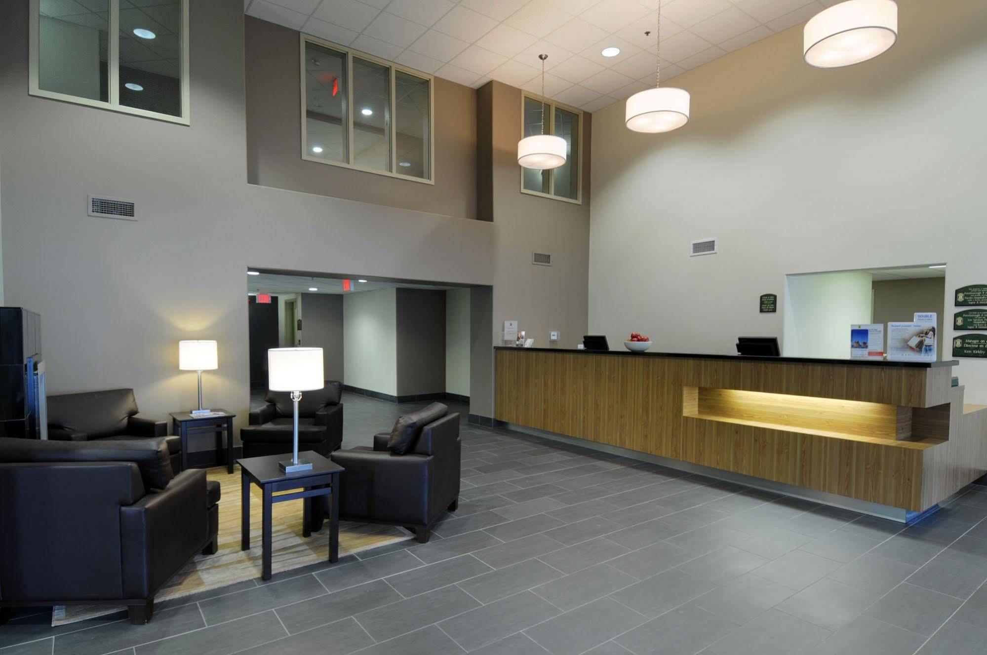 Super 8 By Wyndham Peterborough Otel İç mekan fotoğraf