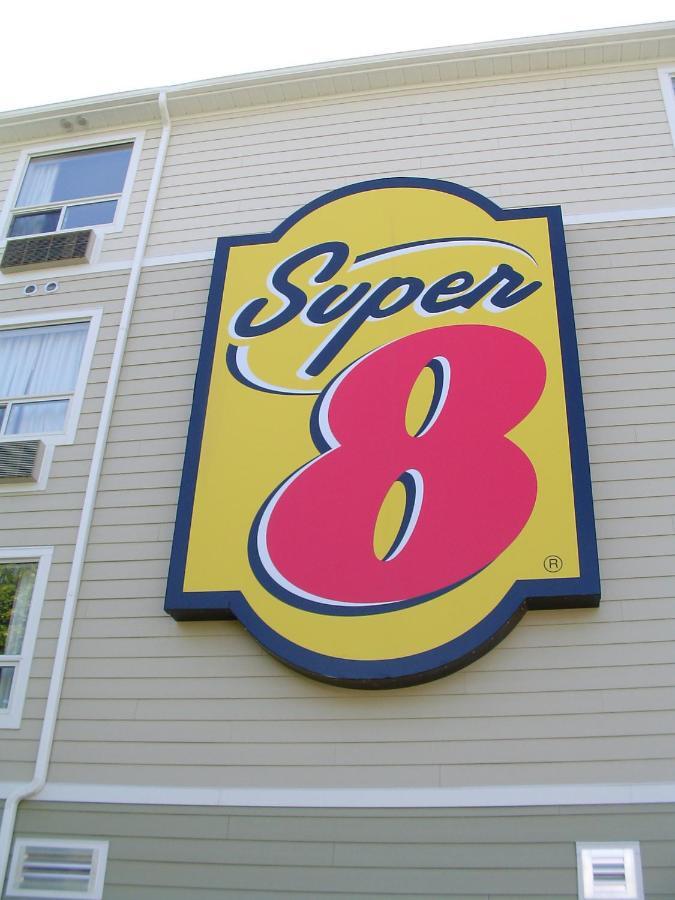 Super 8 By Wyndham Peterborough Otel Dış mekan fotoğraf